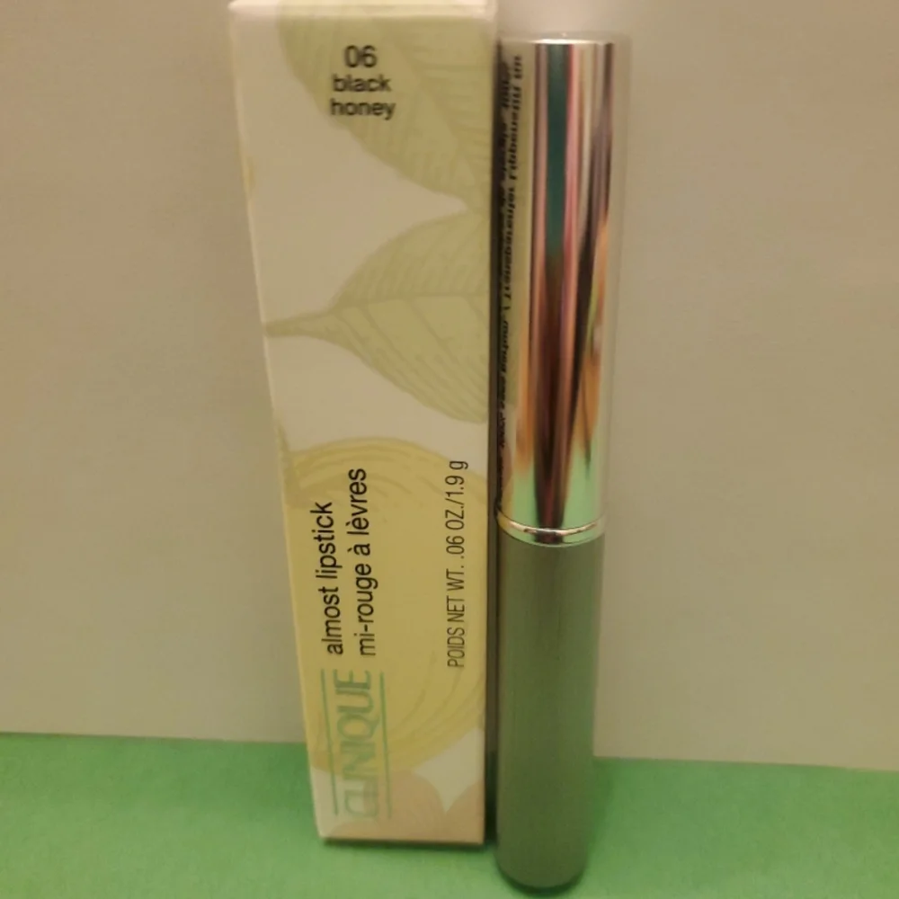 CLINIQUE ALMOST LIPSTICK BLACK HONEY.  0.06 oz. BNIB